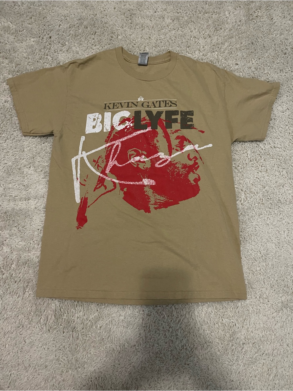 Gildan Tan Kevin Gates Big Lyfe Graphic Tee with Red and White Print